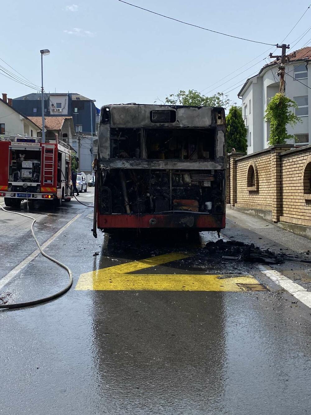 autobus, zapalio se autobus
