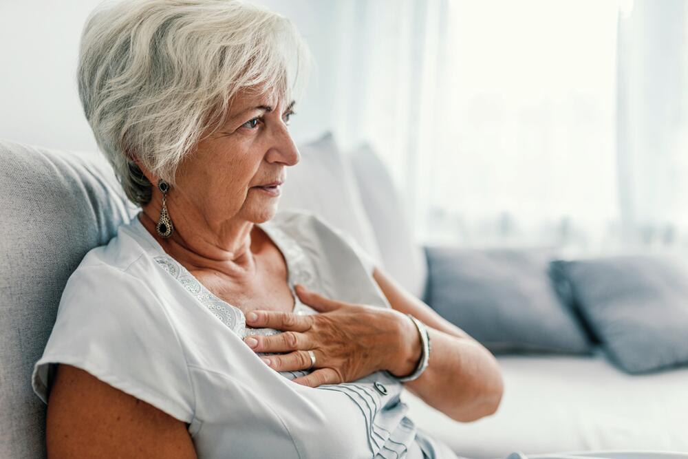 Žene koje prežive prvi srčani udar imaju veću verovatnoću smrtnog ishoda u prvih godinu dana od muškaraca: stopa smrtnosti iznosi 38%, kod jačeg pola 25%