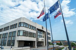 DRAMA U SLOVAČKOJ Parlament zatvoren zbog pretnje bombom