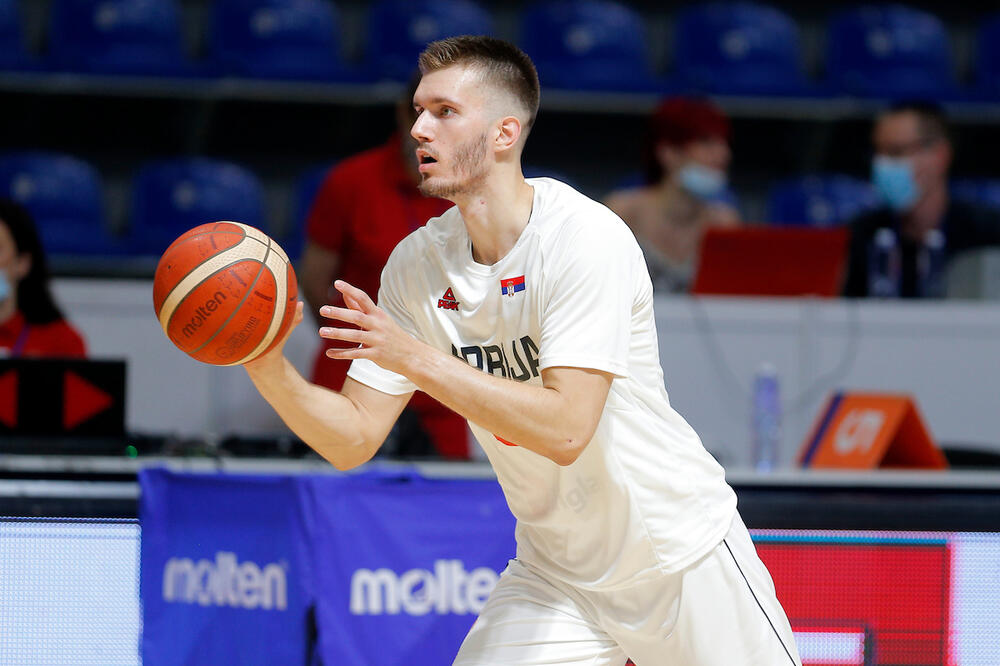 NIŠTA OD NBA LIGE: Filip Petrušev oblači dres aktuelnog šampiona Evrolige?!