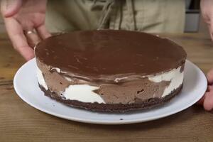NE PEČE SE! IDEALNA ZA VRELE LETNJE DANE: Čokoladna SLADOLED torta u kojoj će cela porodica UŽIVATI! (RECEPT)