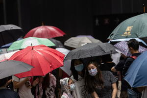 CRNI ALARM U HONGKONGU: Zbog upozorenja na opasnu kišnu oluju ni berza nije otvorila vrata!