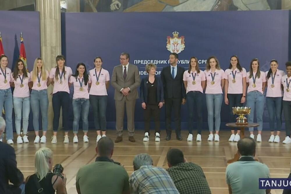 ŠAMPIONKE EVROPE KOD PREDSEDNIKA SRBIJE Vučić: Hvala što ste šampionski trofej donele na Vidovdan