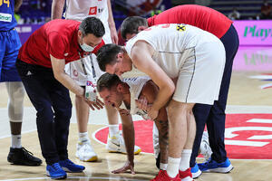 CRNE SLUTNJE SE OBISTINILE: Jović doživeo ozbiljniju povredu! NEĆE IGRATI na Olimpijskim igrama ako se plasiramo!