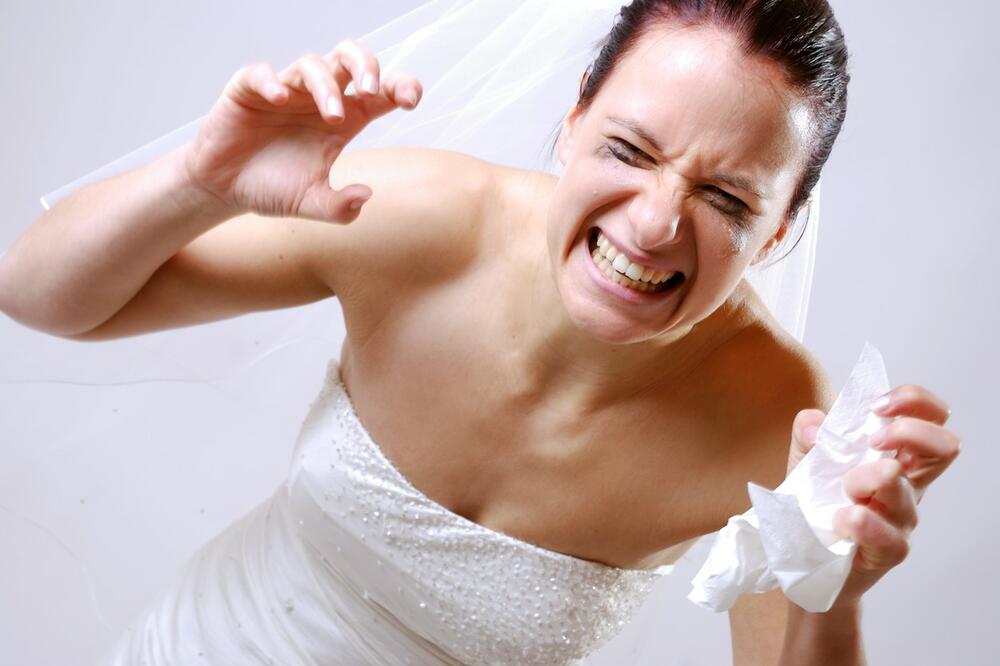BIZARNI USLOV BUDUĆE MLADE: Zapretila vereniku da će OTKAZATI venčanje ako ne uradi JEDNU STVAR u vezi njegovog LICA zbog nje! ŠOK