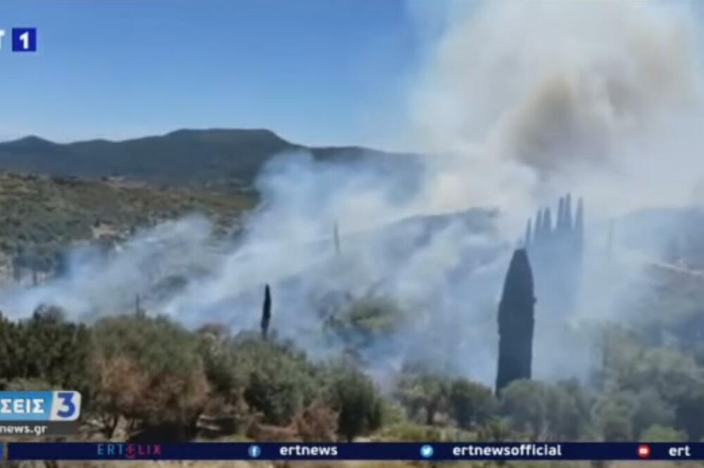 POŽAR NA KEFALONIJI: Evakuisano naselje Kapandriti! Gašenje otežava jak vetar i visoke temperature