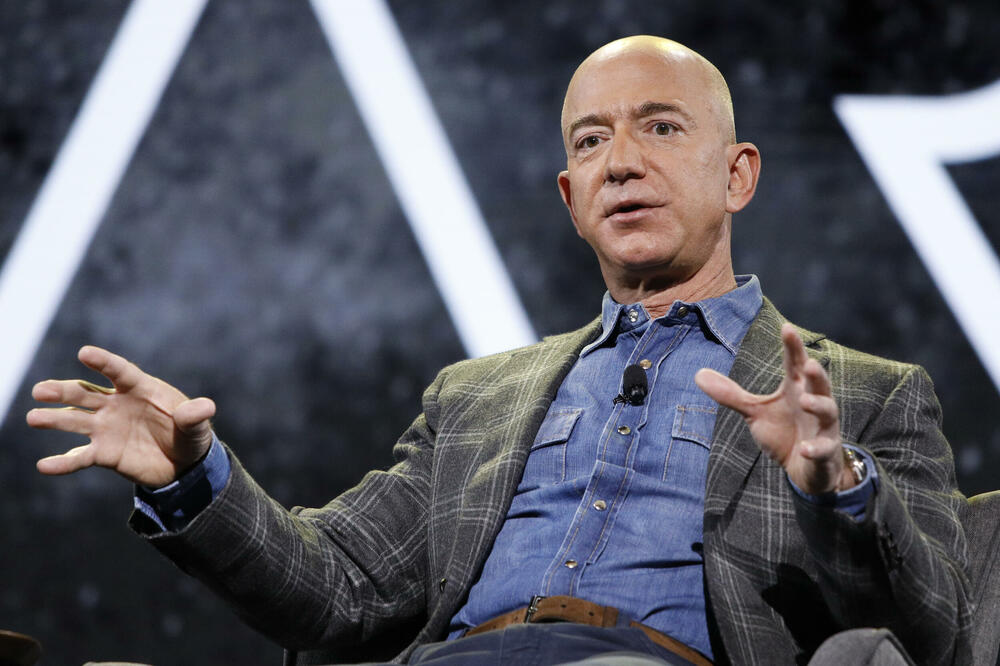 TEŽAK 124 MILIJARDE: Džef Bezos, osnivač Amazona obećao da će pokloniti najveći deo svog bogatstva