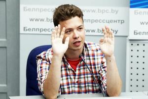 PROTAŠEVIČEV POVRATAK U ŽIVOT NA INTERNETU: Beloruski novinar iz kućnog pritvora objavio snimak sa svog novog Tvitera VIDEO