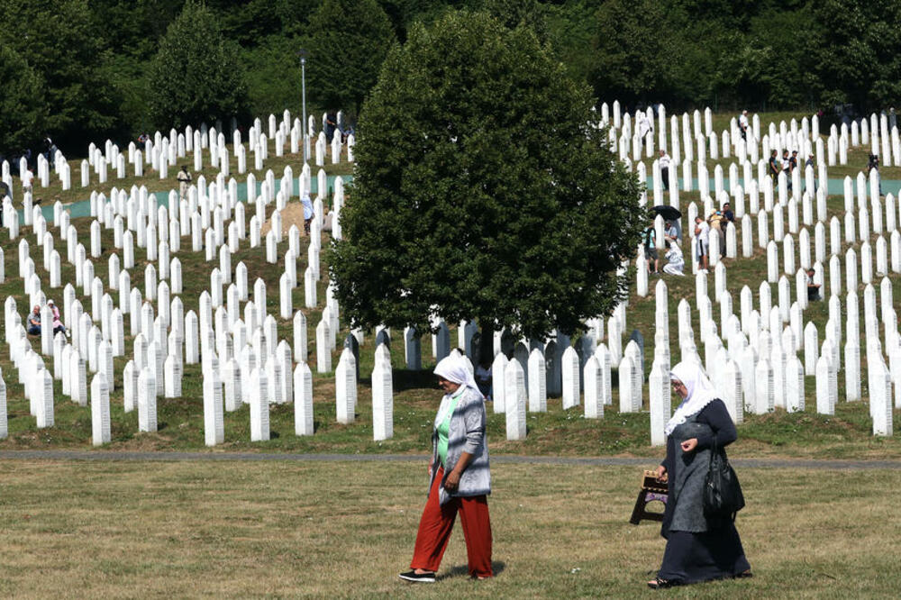 DODIKOVA POBEDA: Gardijan otkriva: EU tajno menja zakon o genocidu u BiH iz straha od novog sukoba?