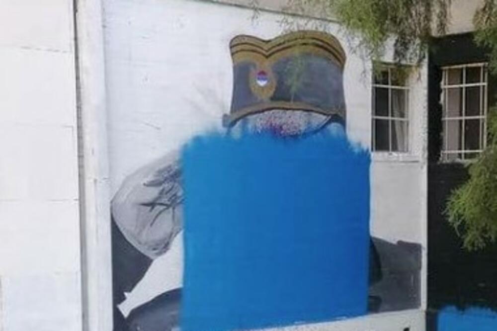 PLAVOM BOJOM PREKO LICA Uništen mural sa likom Ratka Mladića na Novom Beogradu
