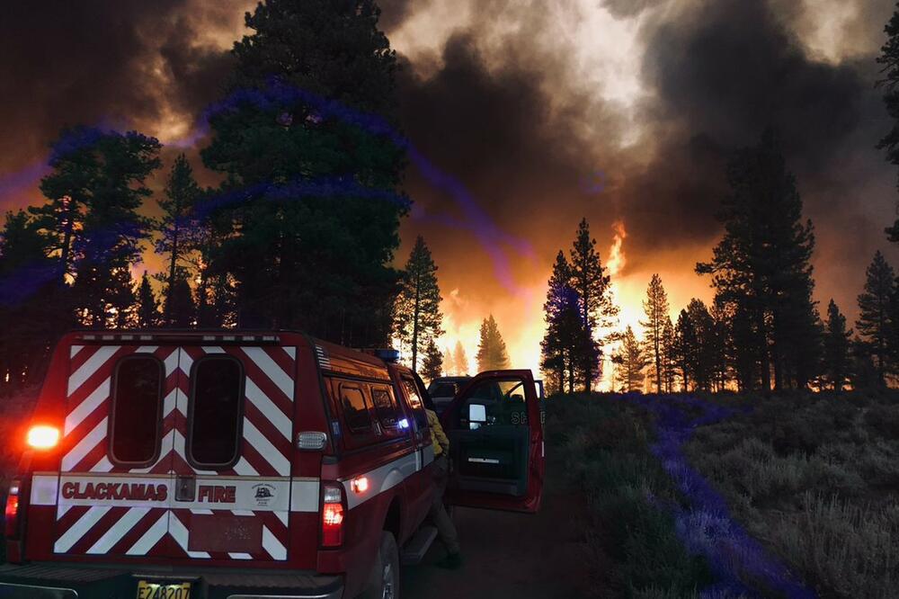 I DALJE BUKTE POŽARI U AMERICI Najteže u Oregonu, vatrogasci se bore sa vatrenom stihijom