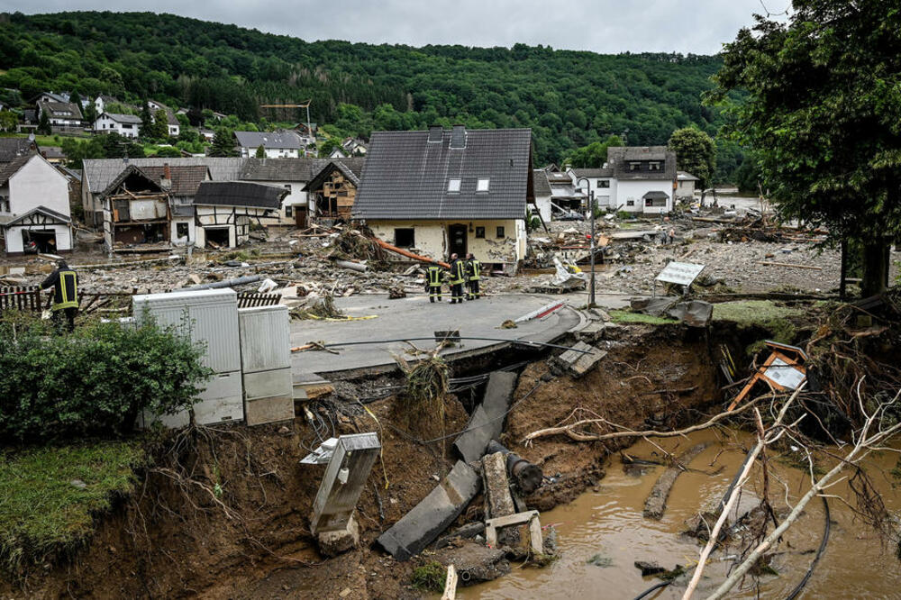 NEMCI BESNI: Prekasno su nas upozorili na poplave, a znali su za njih! Zašto je sistem zakazao?