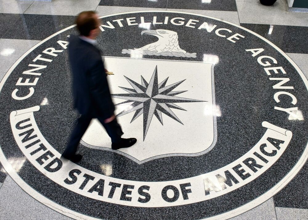 Tramp i CIA su dugo bili u raskoraku... Ulazak u sedište Agencije