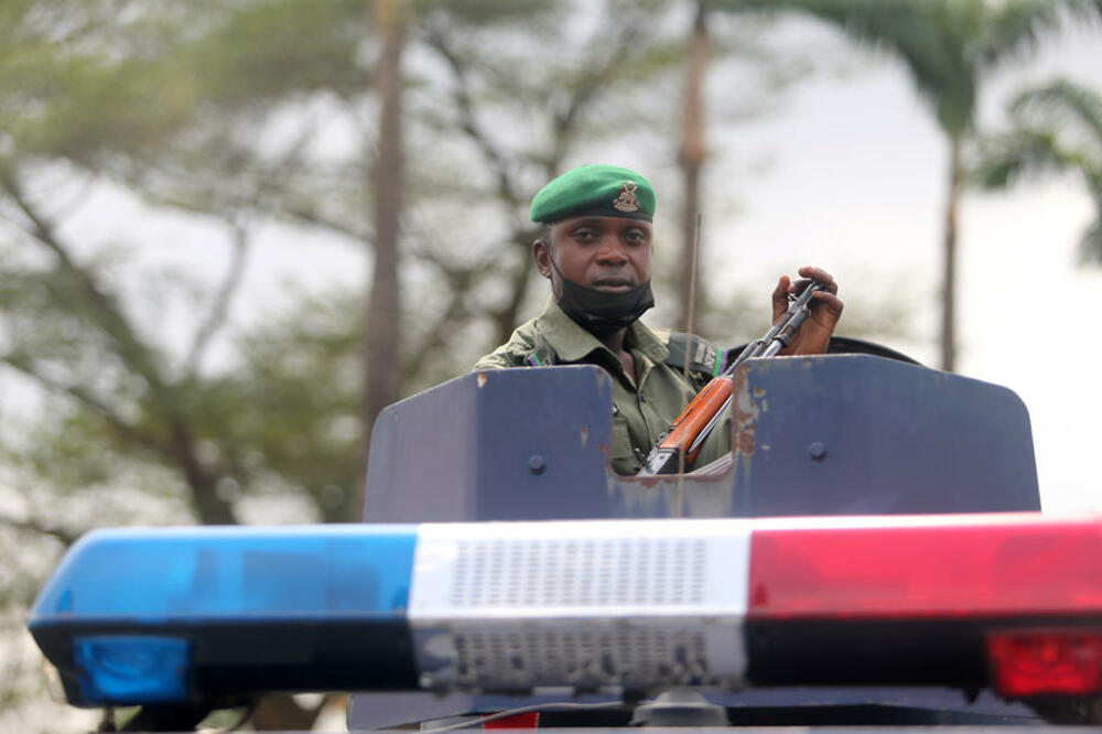 OTETO NAMANJE 60 LJUDI: Napadači na motorima upali u 5 sela u Nigeriji, pucali i kidnapovali nedužne stanovnike!