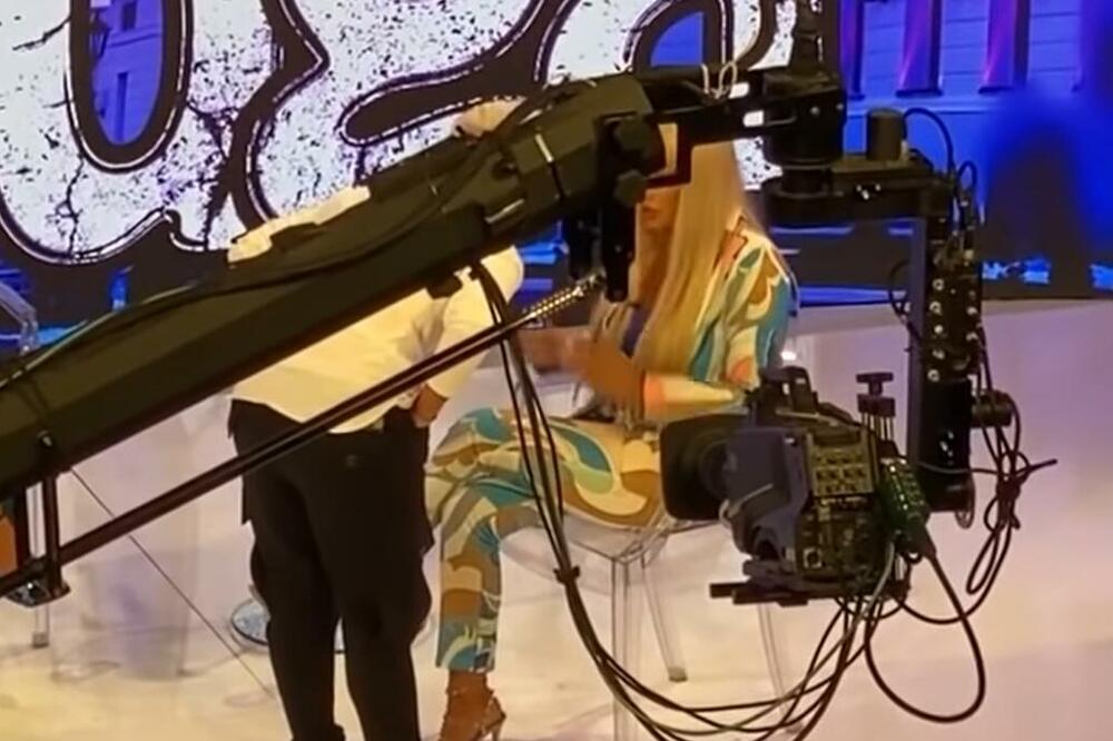 ŽESTOK OBRAČUN MATORE I SANJE KOJI NISTE VIDELI! Jovana joj se unela u facu, VRIŠTALE jedna na drugu iz sveg GLASA, orio se STUDIO