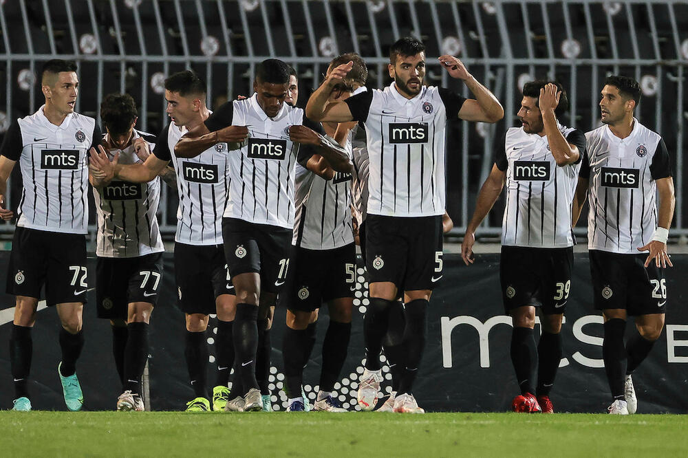 PARTIZAN GAZIO SLOVAČKI TIM, A POSTIGAO SAMO JEDAN GOL Crno -beli se ŽESTOKO ispromašivali i sa MINIMALCEM drhte pred revanš VIDEO