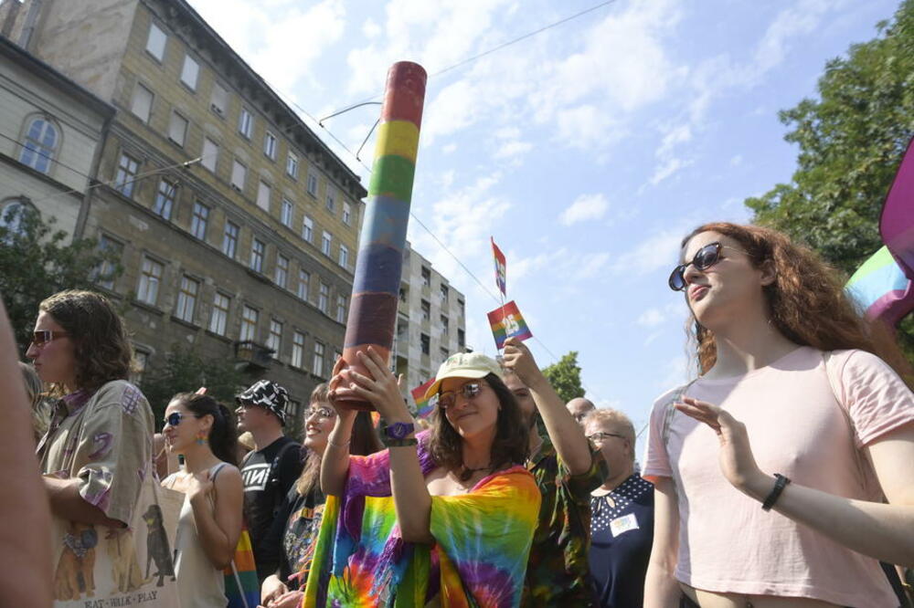 Parada Ponosa, Budimpešta, LGBT