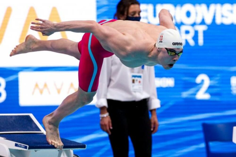 BRAVO, MOMAK! Srpski plivač šampion Amerike u trci na 100 metara slobodno!