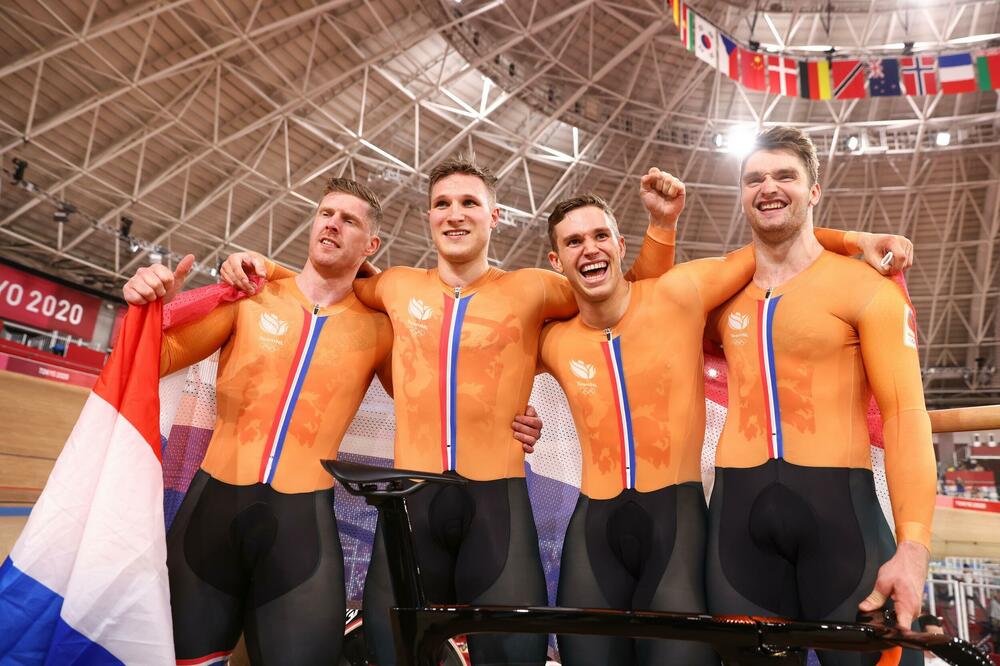 UZELI MEDALJU I OBORILI REKORD: Holandski biciklisti osvojili olimpijsko zlato u ekipnom sprintu