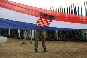 VERAN MATIĆ NA OPELU ŽRTVAMA OLUJE: Viđenje Zvizdana i Ustava Republike Hrvatske