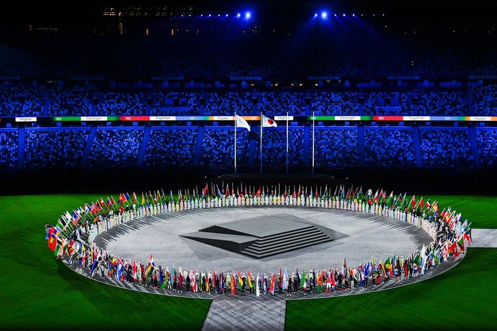 SPEKTAKL ZA KRAJ! Olimpijske igre svečano zatvorene: Zlatna Jovana Preković nosila zastavu Srbije na svečanoj ceremoniji!