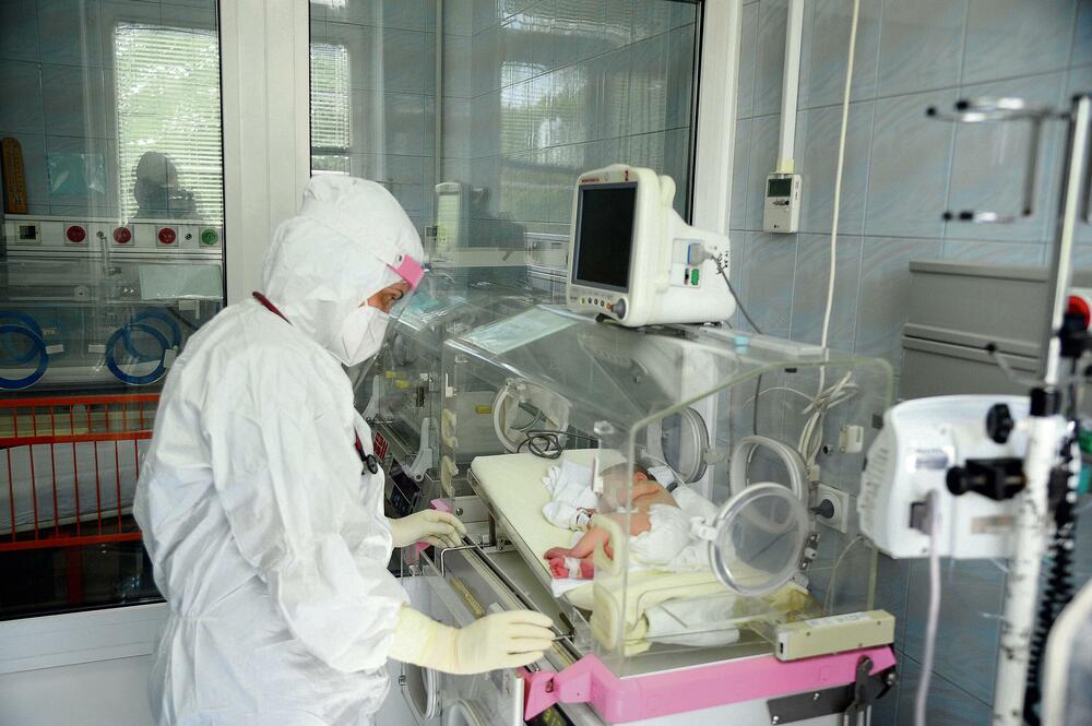 KURIR SAZNAJE: BEBA stara DEVET DANA zaražena koronavirusom u leskovačkoj Opštoj bolnici