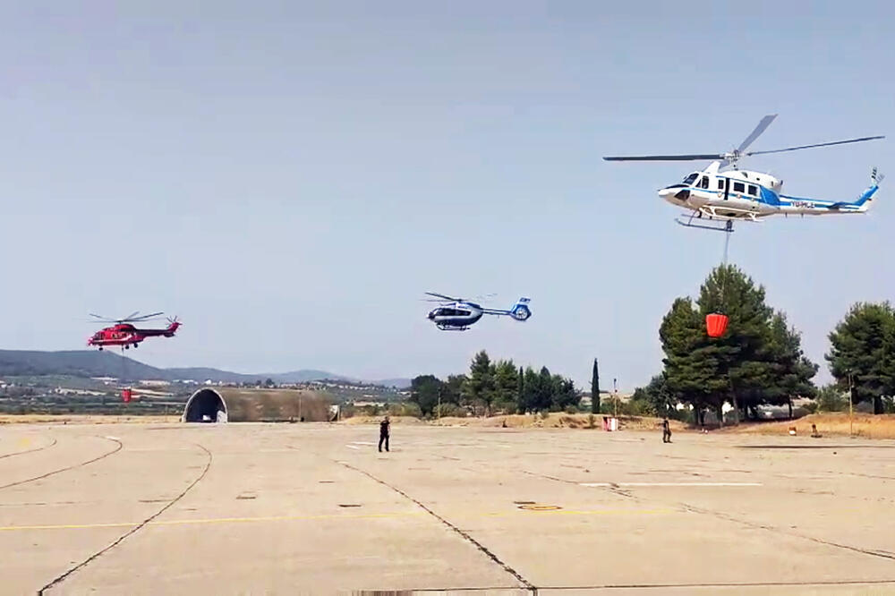 MINISTAR VULIN NA EVIJI: Obišao pripadnike Helikopterske jedinice Srbije