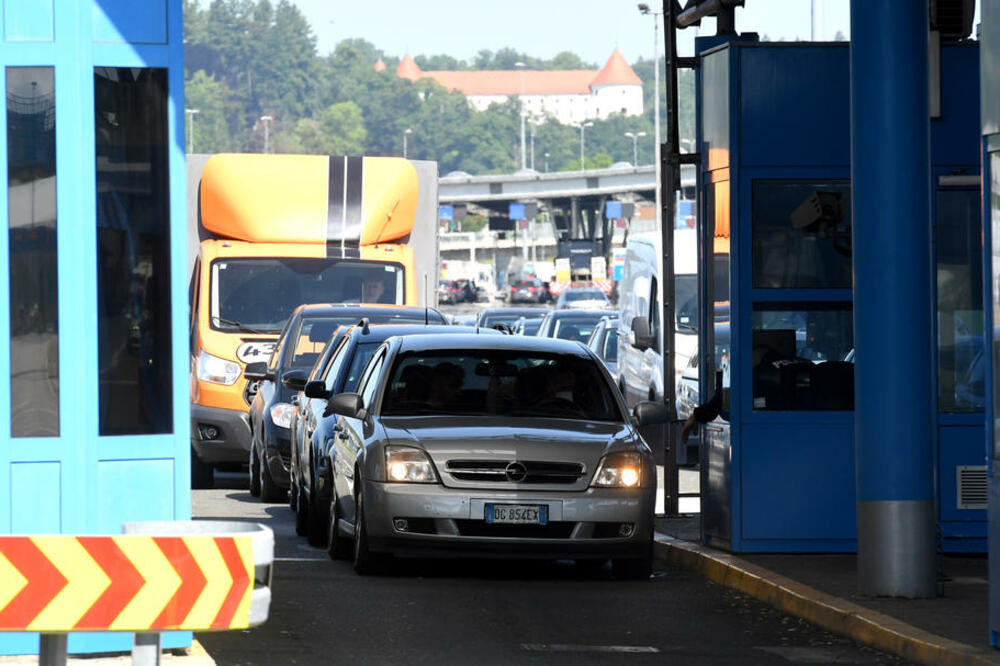 NOVA PRAVILA ZA ULAZAK U SLOVENIJU: Uvode se ograničenja i za putnike koji su samo u tranzitu