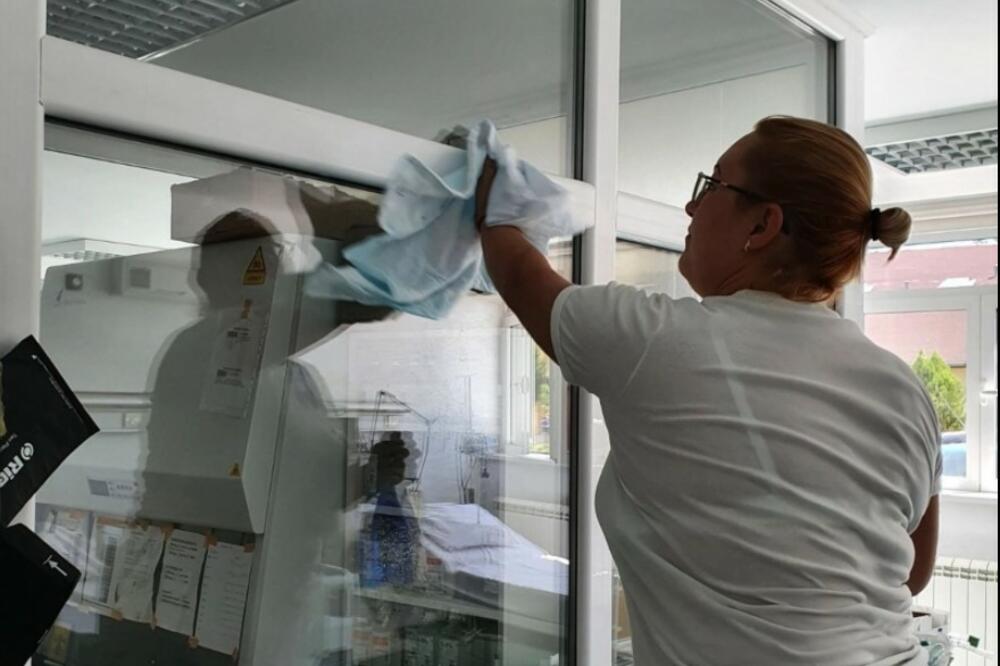 KANCELARIJA ZA KIM: Organizovana akcija čišćenja zdravstvenih ustanova na Kosovu (FOTO)
