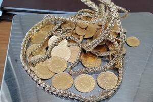 CARINICI U PREŠEVU SPREČILI KRIJUMČARENJE: Ispod zadnjeg sedišta pronašli nakit vredan 20.000 evra