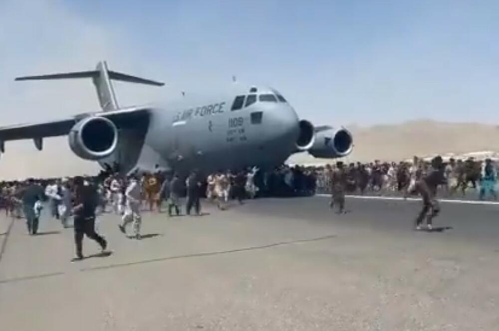 Kabul, Afganistan, avion