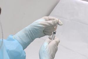 IMUNIZACIJA TREĆOM DOZOM U KRALJEVU: Za 4 dana treću vakcinu primilo 384 građana