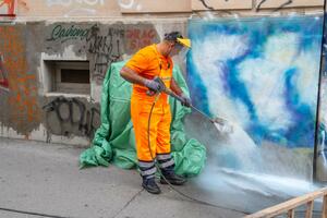 UKLANJANJE GRAFITA Čišćenje u podzemnom prolazu na Zelenom vencu