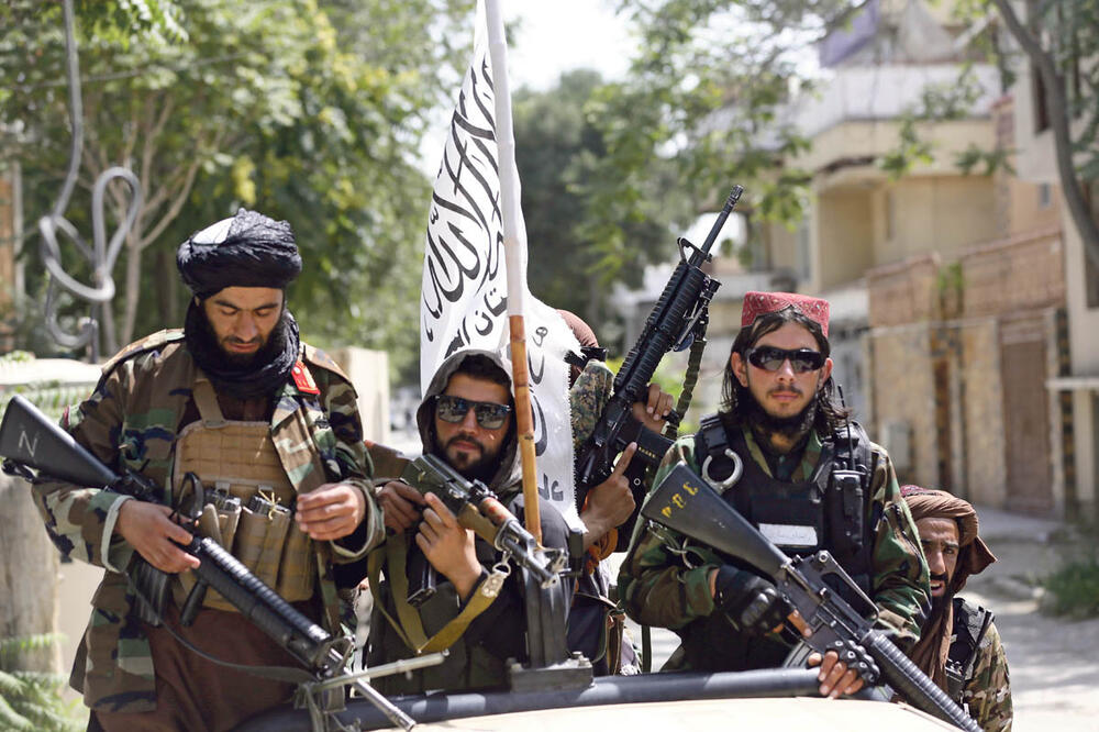 TALIBANI PROGLASILI ISLAMSKI EMIRAT AVGANISTAN: Džihadisti širom sveta osokoljeni pobedom nad Amerikom