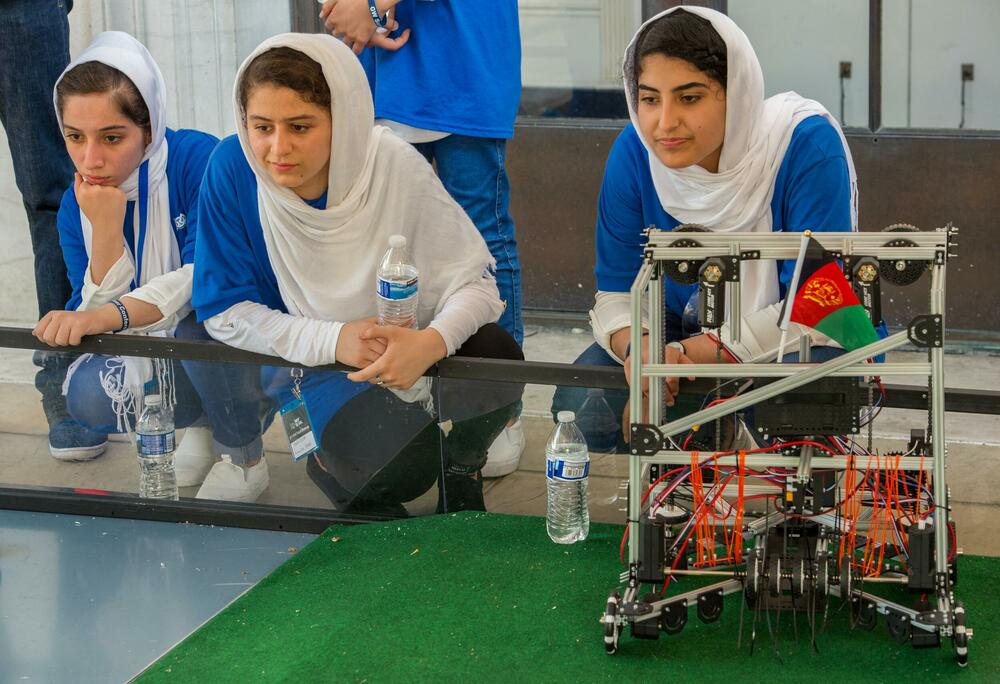 ženski robotički tim, Avganistan