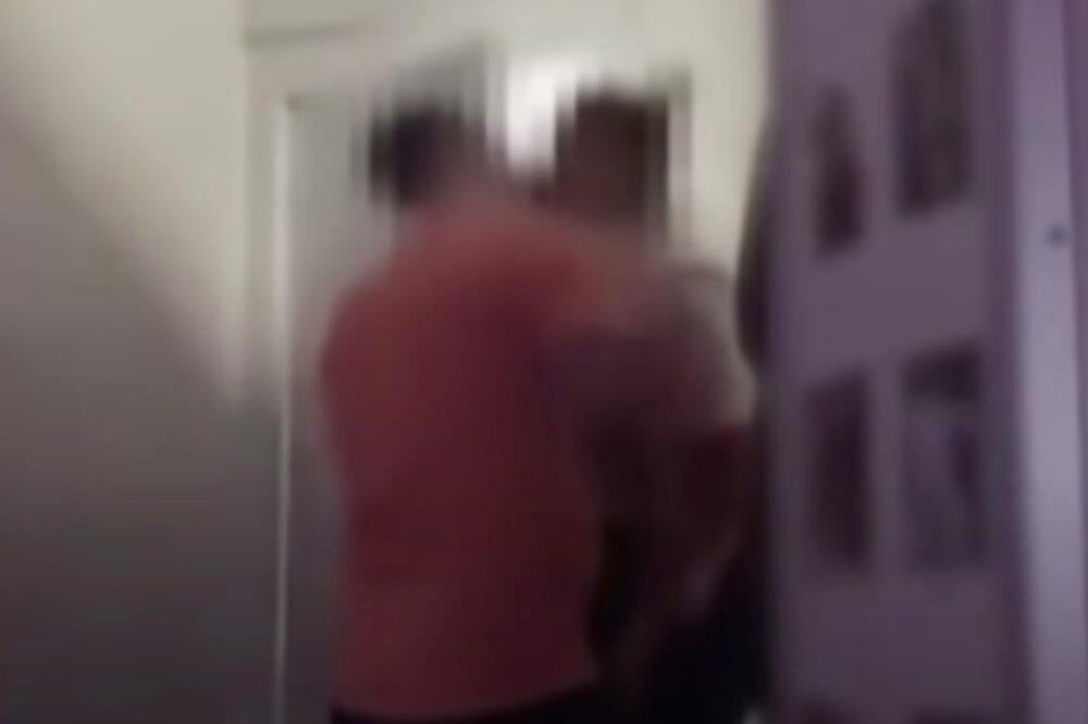 LJUBAV ILI UCENA Zatvorenik telefonom snimio strastveni poljubac sa ČUVARKOM! Snimak izazvao haos u Škotskoj VIDEO