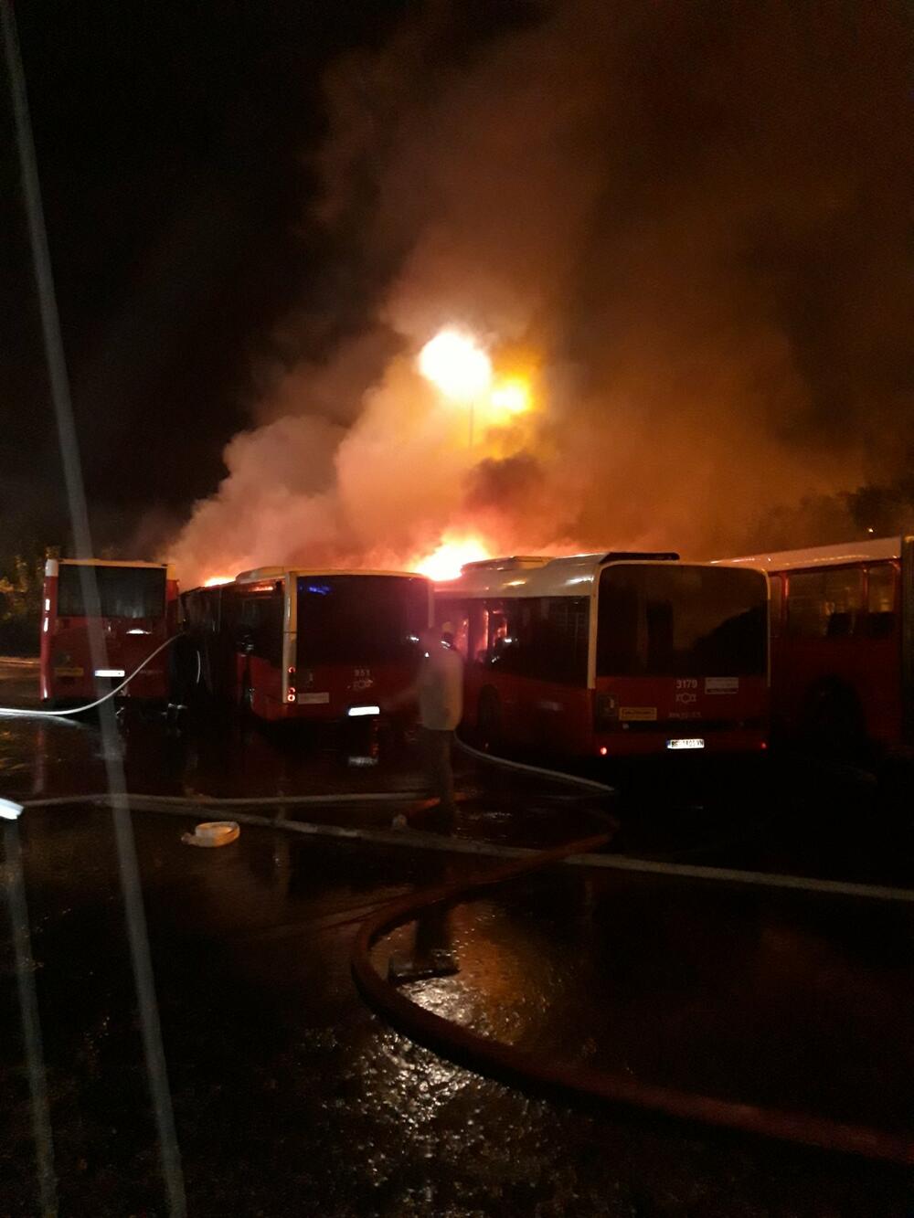 autobusi, Karaburma, požar