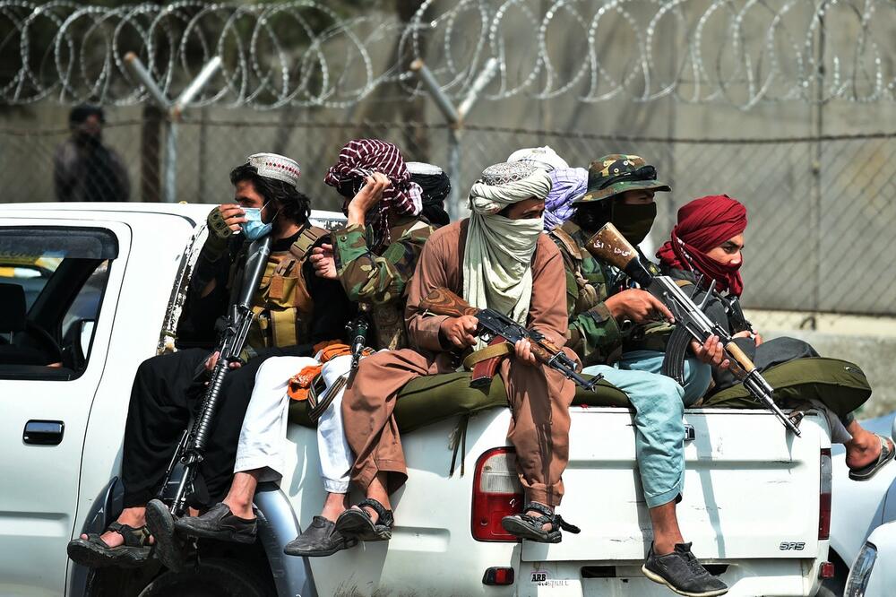 ŽENE NE MOGU U VLADU, NJIHOV POSAO JE DA RAĐAJU: Talibani neće žene u vladi koju će, navodno, predstaviti na dan napada na SAD