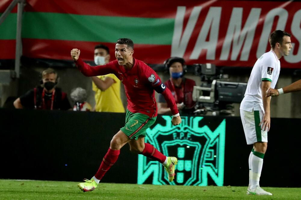 ŠTA RADI OVAJ ČOVEK! Kristijano Ronaldo sa 2 gola protiv Irske oborio rekord i UŠAO U ISTORIJU fudbala! VIDEO