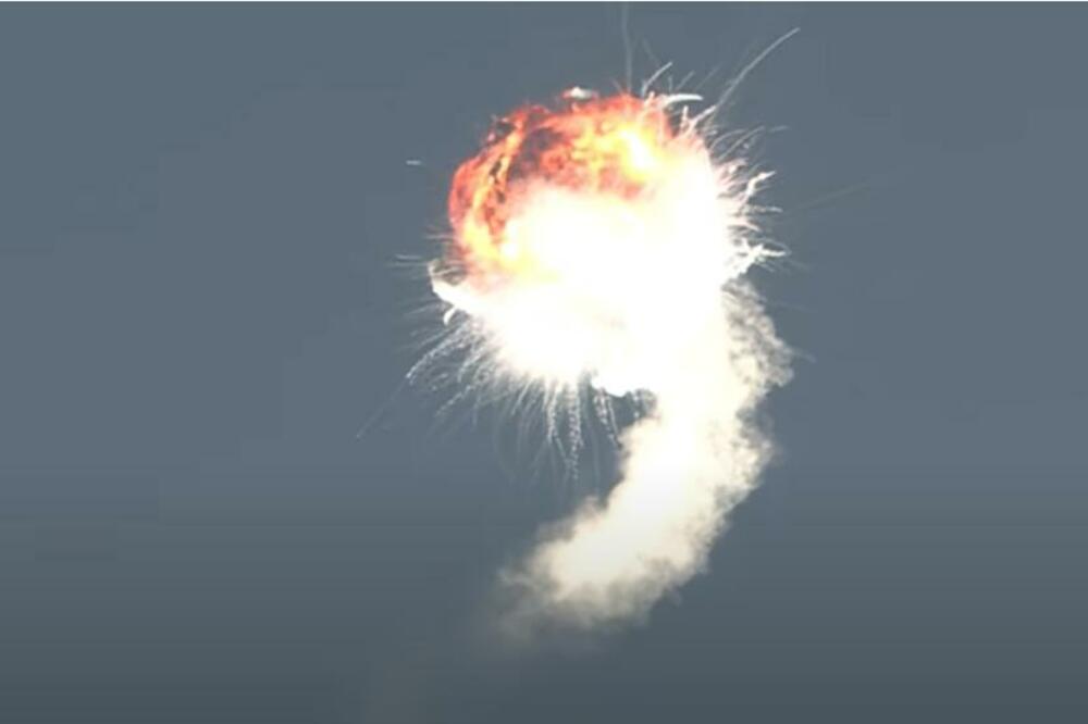 NEVEROVATAN SNIMAK Ubrzo nakon lansiranja eksplodirala svemirska raketa VIDEO