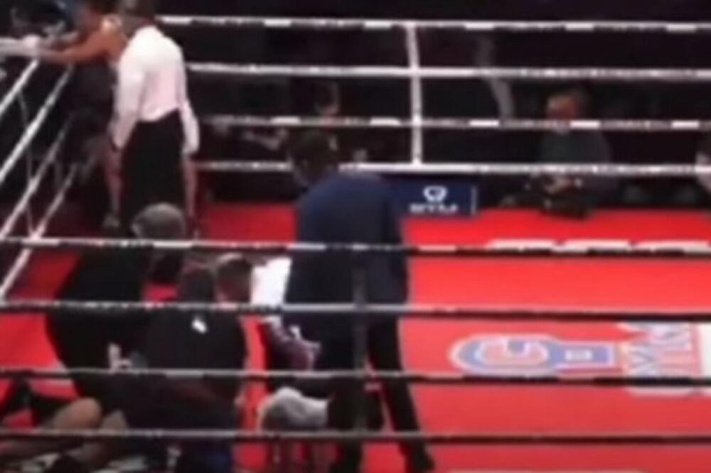 STRAVIČNA TRAGEDIJA U RINGU: Mlada bokserka (18) preminula posle nokauta (VIDEO)