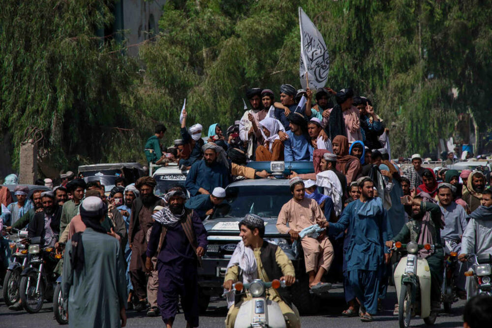 SVE JE NESTALO! Godinu dana vladavine talibana u Avganistanu! Njujork tajms: Kao da država juri unazad