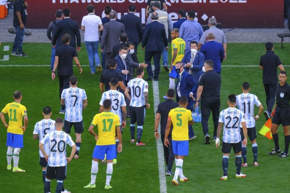 NAKON SKANDALA O KOME BRUJI PLANETA: Fifa pokrenula istragu zbog prekida utakmice Brazil - Argentina