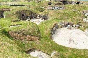MISTERIOZNE KAMENE KUGLE: Neobično otkriće u 5.500 godina staroj grobnici na Orknijskim ostrvima