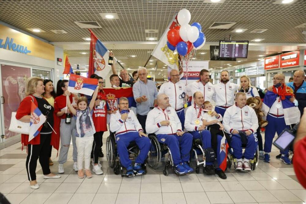 SVEČANI PRIJEM ZA NAŠE HEROJE: Paraolimpijci Srbije dočekani u Skupštini Beograda!