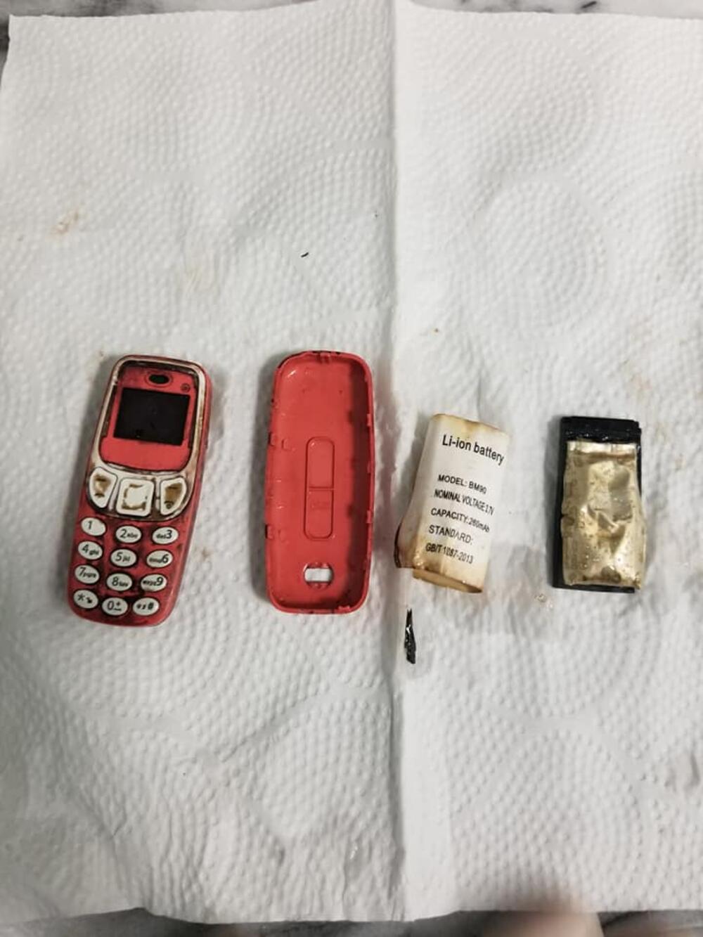 telefon, Nokia, Nokia 3310, Skender Telaku, Priština
