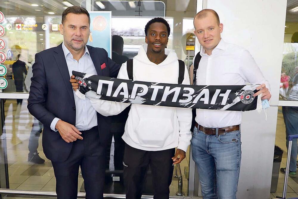 ZVEZDAŠI, A RADE ZA PARTIZAN?! Krajnje neobični transferi stranaca u Humskoj! FOTO