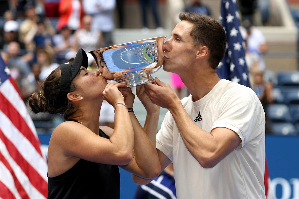DRUGI ZAJEDNIČKI GREN SLEM: Kravčuk i Solzberi osvojili titulu na US Openu u miks dublu!