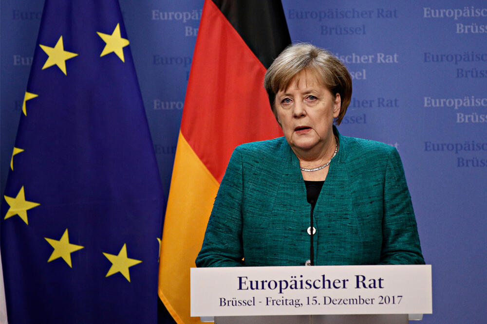 IZBOR KANCELARKE ILI KANCELARA? Nemačka posle izbora: Merkelova na vlasti ostaje do Božića?