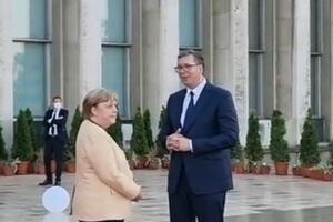 BEOGRAD JE DANAS POSEBNO LEP: Predsednik Vučić pokazao Angeli Merkel veličanstven pogled sa terase Palate Srbija (VIDEO)